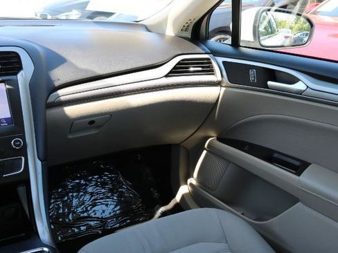 Used 2020 Ford Fusion SE w/ Fleet SE Value Package FWD image 23