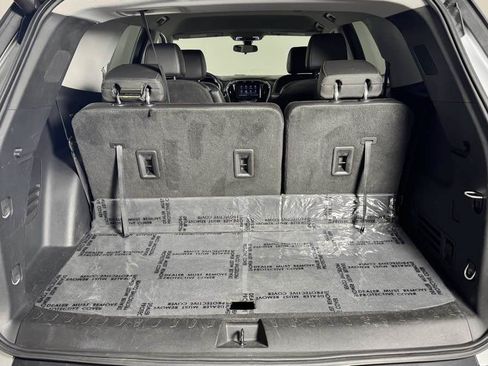 Used 2020 Chevrolet Traverse LT FWD image 31