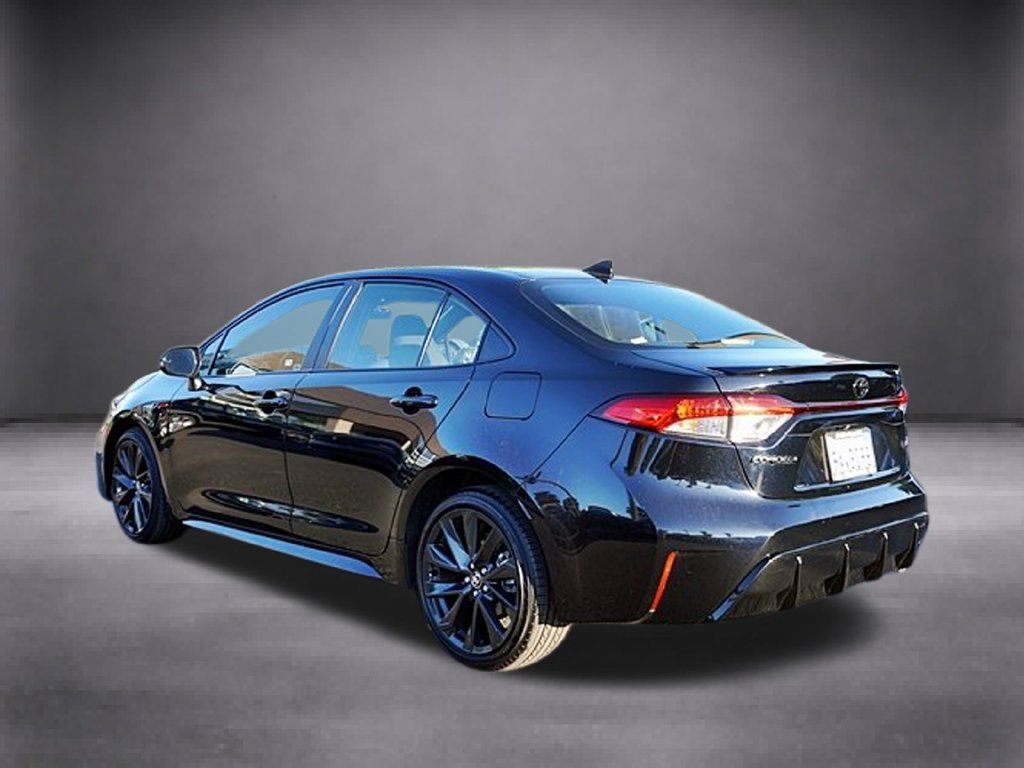 Used 2026 Toyota Corolla SE w/ SE Package FWD image 7