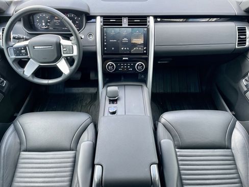 Certified 2025 Land Rover Discovery S AWD/4WD image 16