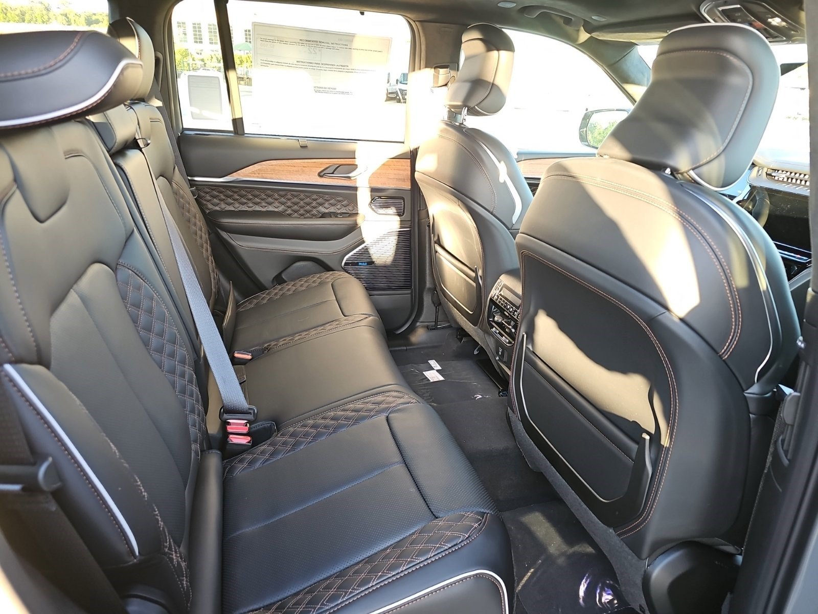 New 2027 Jeep Grand Cherokee Summit AWD/4WD image 14