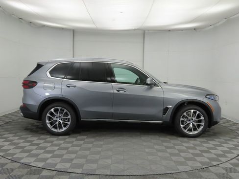 Used 2026 BMW X5 sDrive40i w/ Parking Assistance Package image 5