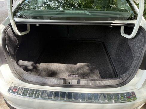 Used 2021 Volkswagen Jetta S image 9