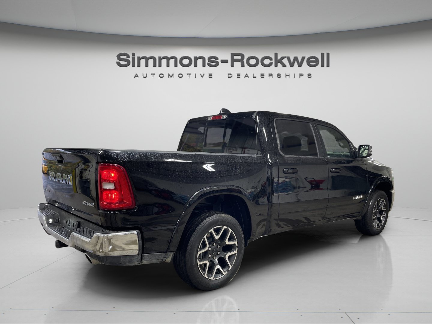 Used 2026 RAM 1500 Laramie AWD/4WD image 5