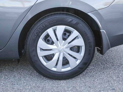 Used 2025 Nissan Versa S w/ Trunk Package image 10