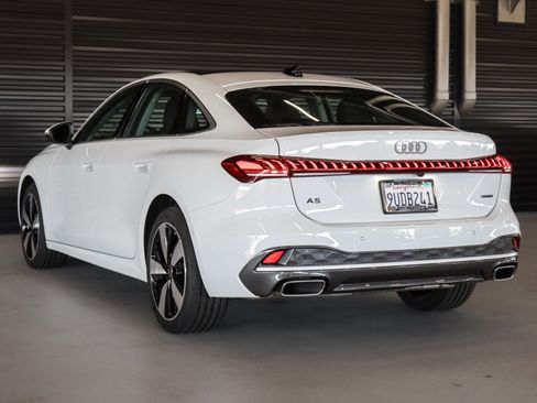 Used 2025 Audi A5 2.0T Premium Plus w/ Premium Plus AWD/4WD image 2