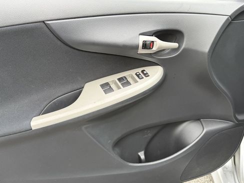 Used 2010 Toyota Corolla S image 16