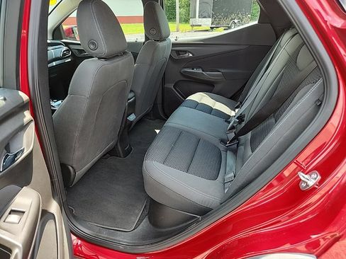 Used 2023 Chevrolet Bolt EUV LT w/ Comfort Package FWD image 33