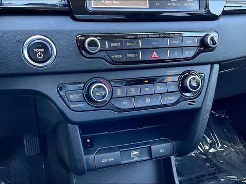 Used 2019 Kia Niro EX Premium FWD image 15