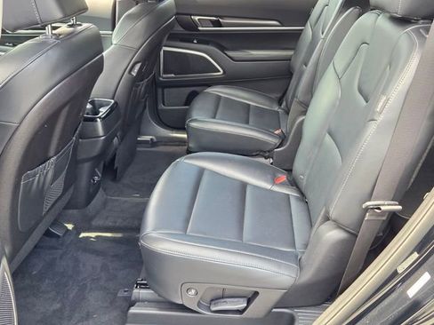 Used 2025 Kia Telluride S FWD image 13