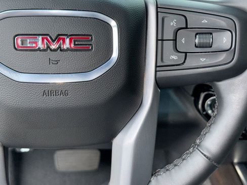 Used 2025 GMC Sierra 1500 SLT w/ SLT Premium Plus Package AWD/4WD image 18
