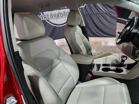 Used 2020 Kia Sportage EX image 12