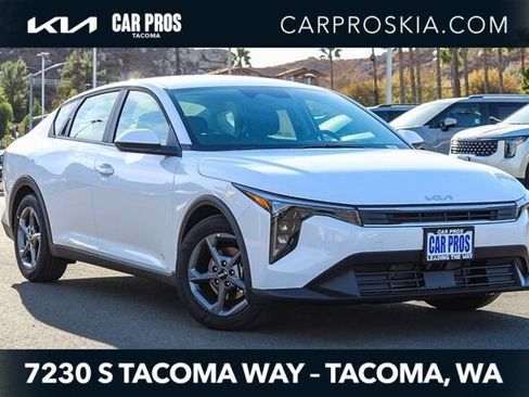 New 2025 Kia K4 LXS image 28