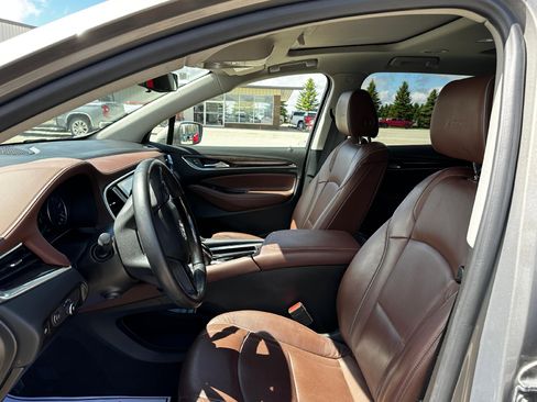 Used 2018 Buick Enclave Avenir image 10