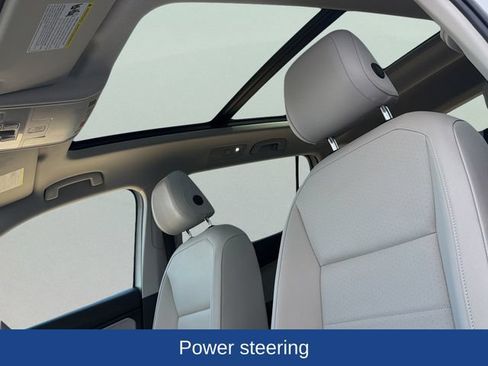 Used 2021 Volkswagen Tiguan SE w/ Panoramic Sunroof Package AWD/4WD image 12