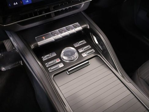 New 2026 Lincoln Nautilus Reserve image 9