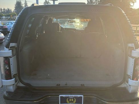Used 2004 Chevrolet Tahoe LS image 21