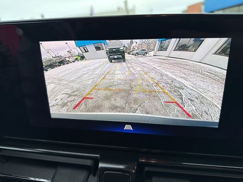 Used 2024 Chevrolet TrailBlazer LT image 37