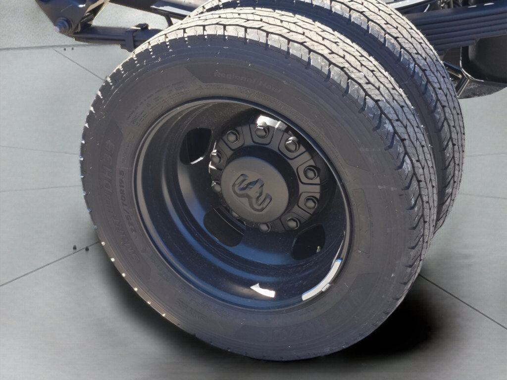 New 2026 RAM 5500 Tradesman AWD/4WD image 17