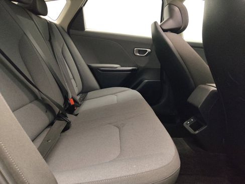 Used 2025 Kia K4 FWD image 19