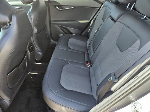 New 2025 Kia Niro EX image 8