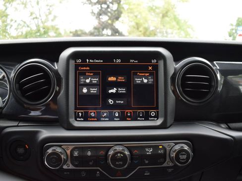 Used 2023 Jeep Wrangler Unlimited Sport AWD/4WD image 25