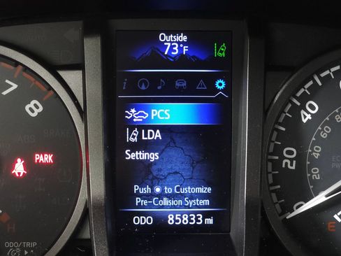 Used 2019 Toyota Tacoma TRD Off-Road AWD/4WD image 19