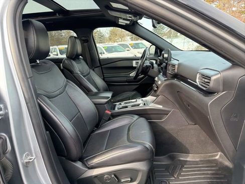Used 2020 Ford Explorer ST w/ ST Street Pack image 30