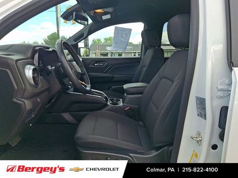 Used 2024 Chevrolet Colorado LT w/ LT Convenience Package II AWD/4WD image 16