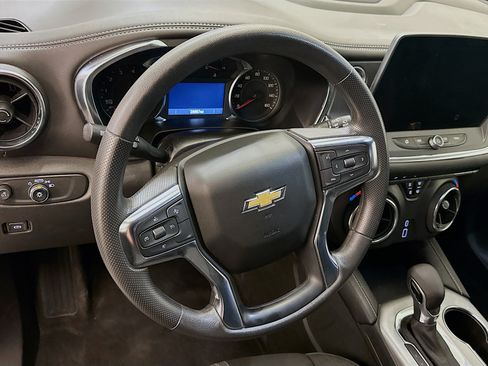 Used 2025 Chevrolet Blazer LT AWD/4WD image 18
