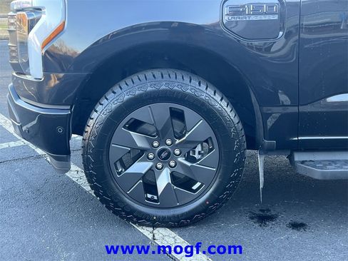 Certified 2022 Ford F150 Lightning Lariat image 34