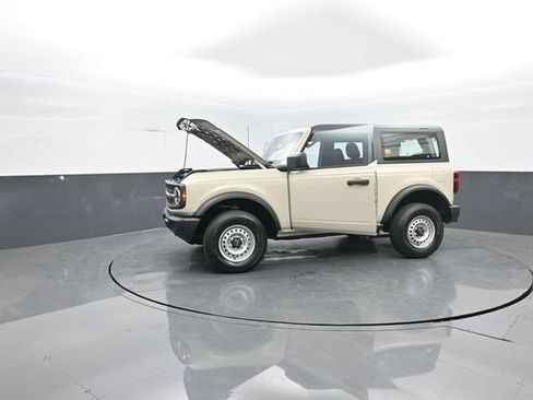 New 2026 Ford Bronco 2-Door AWD/4WD image 37
