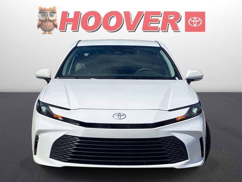 Used 2025 Toyota Camry LE w/ Convenience Package FWD image 5