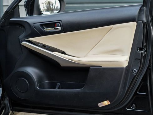 Used 2015 Lexus IS 250 RWD image 23
