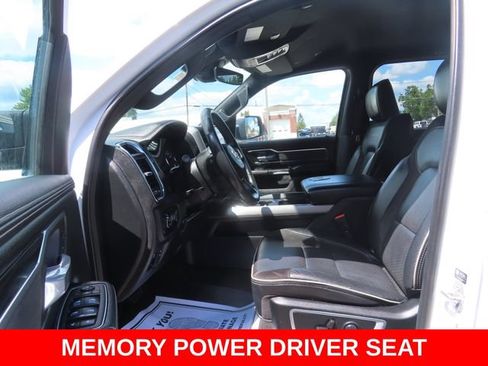 Used 2024 RAM 1500 Laramie AWD/4WD image 21