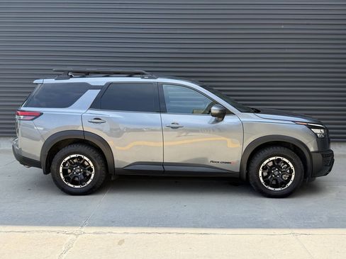 Used 2025 Nissan Pathfinder Rock Creek AWD/4WD image 10