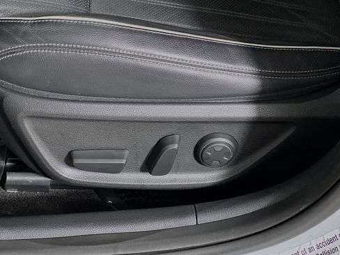 Used 2020 Genesis G70 2.0T w/ Elite Package image 16