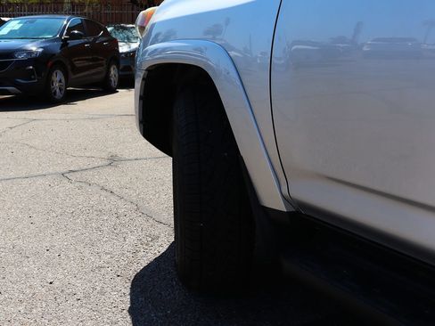 Used 2014 Toyota 4Runner SR5 AWD/4WD image 6