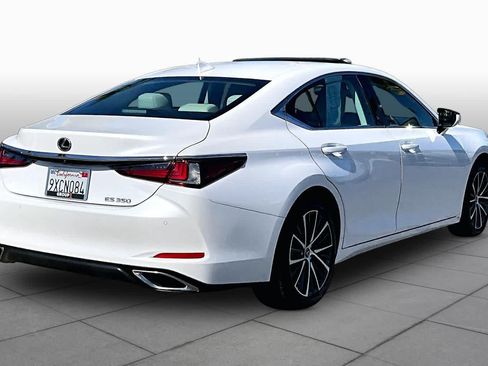 Used 2025 Lexus ES 350 w/ Premium Package FWD image 12