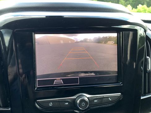 Used 2020 Chevrolet Traverse LS FWD image 13