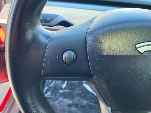 Used 2018 Tesla Model 3 Mid Range image 18