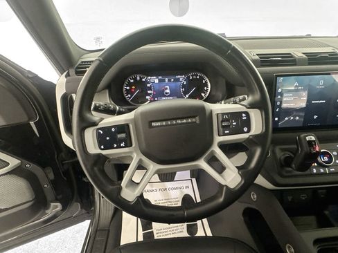 Used 2023 Land Rover Defender 130 SE image 10