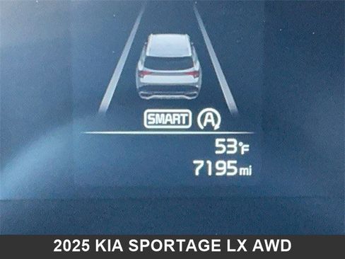 Certified 2025 Kia Sportage LX image 25