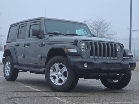 Used 2023 Jeep Wrangler Sport S AWD/4WD image 3