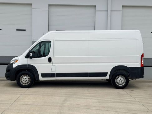 Used 2023 RAM ProMaster 2500 FWD image 2