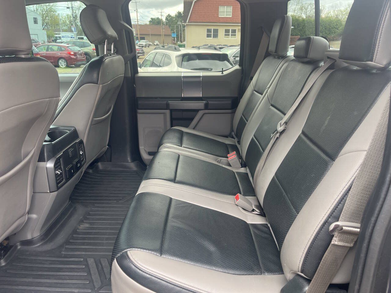Used 2019 Ford F350 XLT w/ XLT Premium Package AWD/4WD image 11