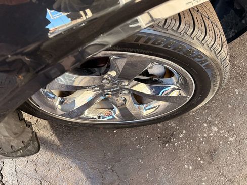 Used 2009 Dodge Challenger R/T image 39