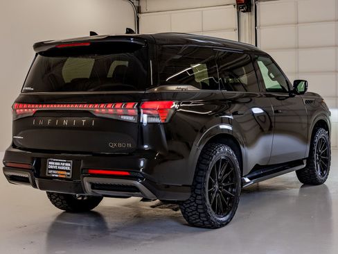 Used 2025 INFINITI QX80 Autograph AWD/4WD image 10