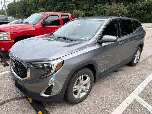 Used 2019 GMC Terrain SLE FWD image 1