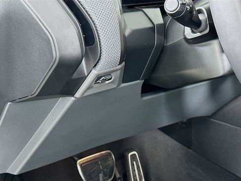 Used 2025 BMW X3 xDrive30i w/ Premium Package image 10